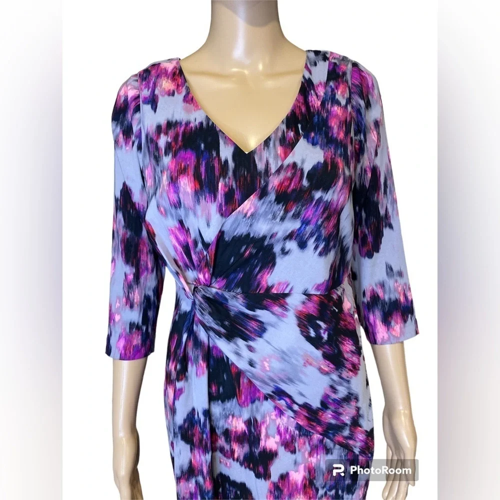 NYDJ Sylvia Printed Faux wrap dress size 8P - Picture 2 of 4